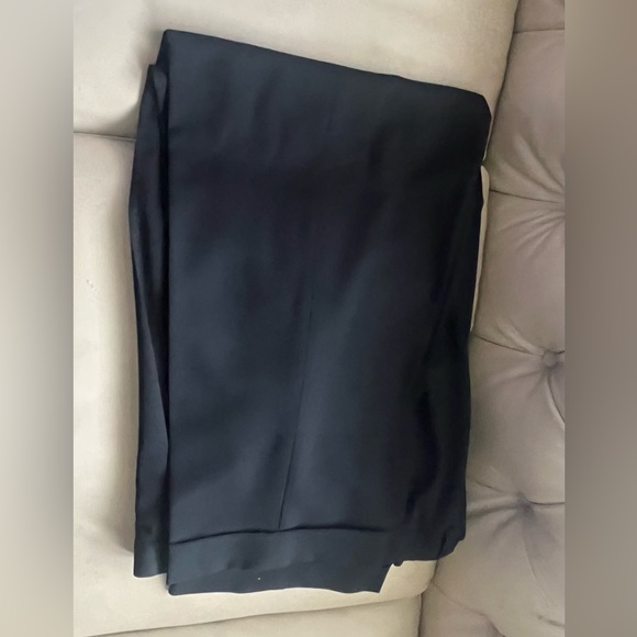 Armani Collezioni Men’s Black Big & Tall suit in excellent condition size 44L. - Picture 7 of 14